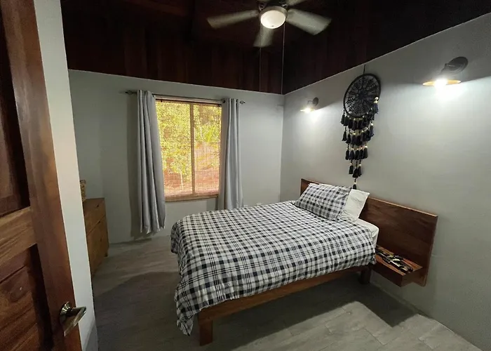 16 Minutes From Tamarindo Ferienhaus